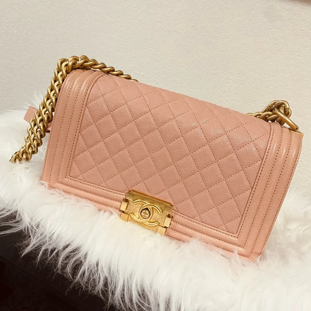 Chanel Le Boy Medium - Caviar - Picture 17 of 17
